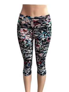 Lululemon multi-color print capri leggings